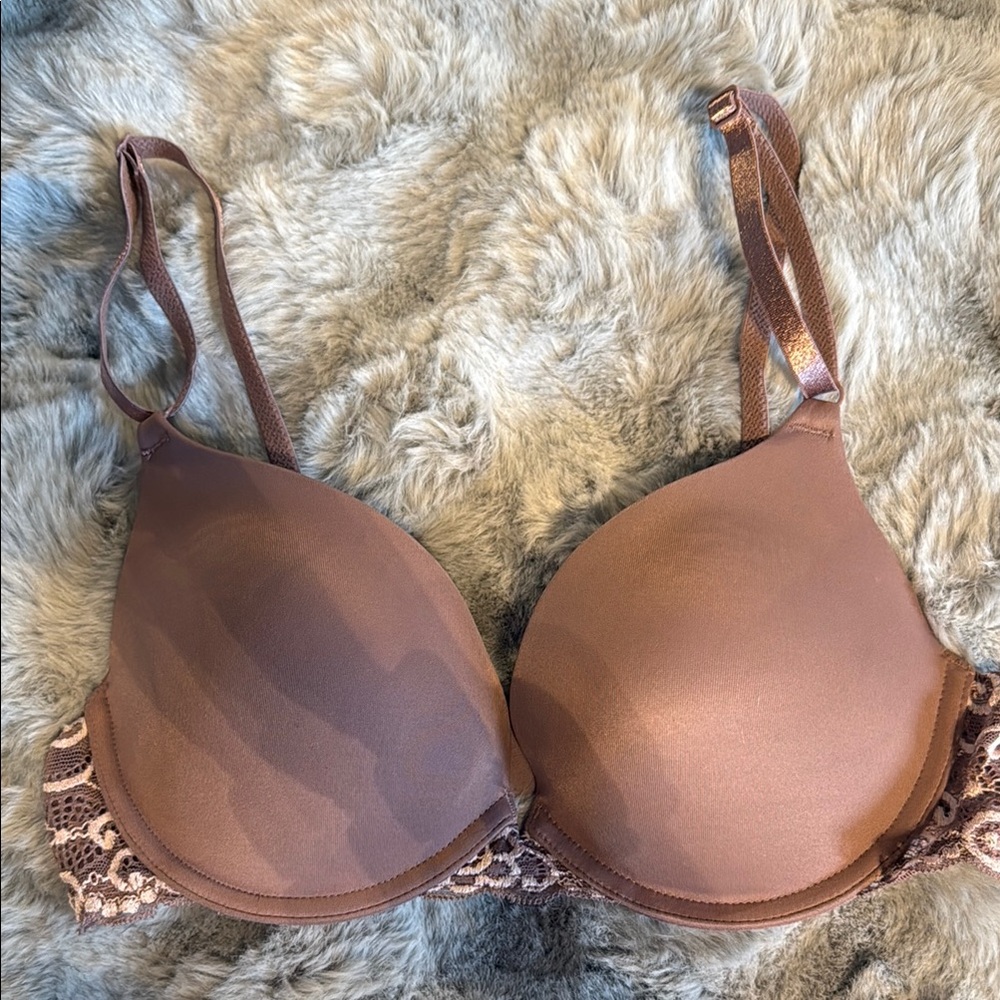 Elegant Mauve Lace Trim Push-Up Bra